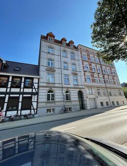 Werdervorstadt - Mehrfamilienhaus mit 8 Wohneinheiten - teilweise mit Balkon zu Verkaufen - Schwerin
