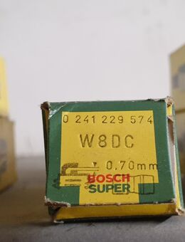 Bosch 0241229574 Super Zündkerzen W8DC 0,7mm 1 Stück - Hannover Vahrenwald-List
