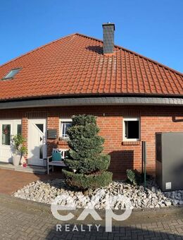 Preisgesenkt! Zweifamilienhaus! Nachhaltig und energieeffizient mit Erdwärme und Photovoltaikanlage! - Hildesheim