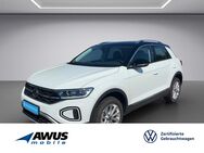 VW T-Roc, 1.0 TSI Style, Jahr 2023 - Schwerin