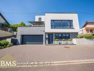 Moderne Villa mit tollem Grundstück in direkter Grenznähe! - Bollendorf