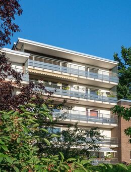 Über den Dächern von Unterbach: Große Dachgeschosswohnung mit 2 Balkonen ab sofort verfügbar - Düsseldorf