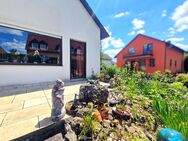 Idylisches Einfamilienhaus mit Garage, Terrasse und schön eingewachsenen Garten in 90530 Wendelstein - Wendelstein