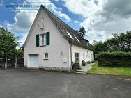 Historisches Forsthaus mit schönem Garten und Garage in traumhafter Hexenturm Wohnlage von Idstein - Idstein