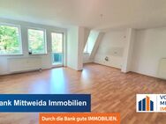 Großzügig geschnittene Dachgeschoßwohnung mit offener Küche, Balkon und Kfz-Stellplatz! - Chemnitz