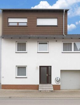 Großzügiges Ein-/Zweifamilienhaus in Fremersdorf mit neuer Heizung und PV-Anlage - Rehlingen-Siersburg