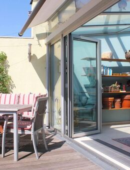 Rarität in Bestlage: Stilvolle Dachgeschosswohnung mit Dachterrasse und Wintergarten im Glockenbach! - München