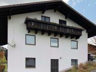 Idyllischer Charme mit Weitblick: 4-Zimmer-Wohnung mit 2 Balkonen in Geiersthal - Geiersthal