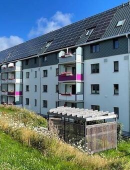 Erdgeschoss 3-(T)Raum Wohnung mit Aufzug und Balkon - Altenberg