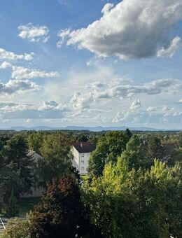 Beeindruckendes Weitblick-Ambiente inklusive traumhafter Sonnenuntergänge 4-ZIMMER-EIGENTUMSWOHNUNG mit Keller und Einzelgarage - Eggenstein-Leopoldshafen