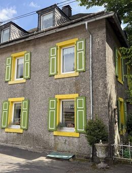 Historisches Pfarrhaus mit traumhaften Grundstück auf den Höhen des Westerwalds! - Stein-Neukirch