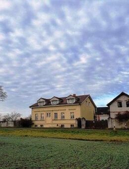 Vierseitenhof inkl. 3 Wohneinheiten nähe Flughafen Berlin Schönefeld - Schönefeld
