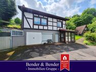 Kleines Einfamilien-/Ferienhaus mit Nebengebäude in absolut ruhiger Höhenlage von Morsbach! - Morsbach