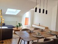 Erstbezug nach Sanierung - Exklusive, vollmöblierte Dachgeschosswohnung mit Loggia & TG - Düren