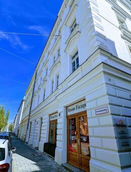 4 Zimmer * DG Wohnung * WG geeignet * Isarvorstadt Auf 108qm - München