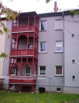 2 Raum Single Wohnung mit Balkon und Eckwanne, ruhig + zentral - Naumburg (Saale)