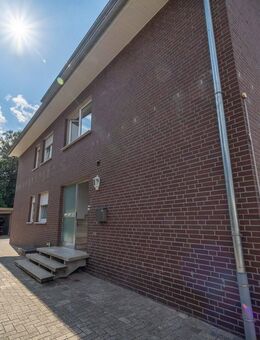 Dreifamilienhaus in Hopen-West am Waldrand - Lohne (Oldenburg)