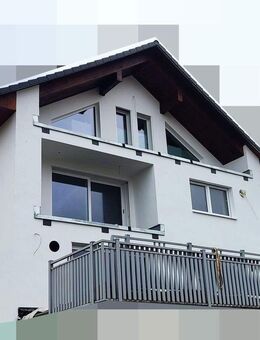 Obergeschoss 3-Zimmer-Wohnung mit Balkon und geh. Innenausstattung - Au (Hallertau)