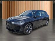 BMW iX, 40 xDrive Sport °, Jahr 2023 - Dresden