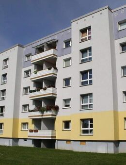 ++ Frisch renoviert mit Balkon ++ - Stralsund