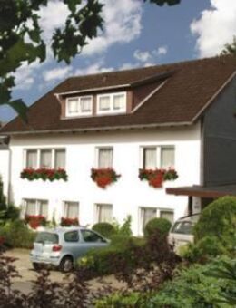 Schönes großes Wohnhaus in schöner Lage - Osterode (Harz)