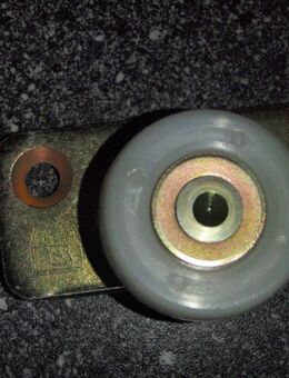 Helm-Schiebetor-Führungsrolle - Ulmen Ulmen