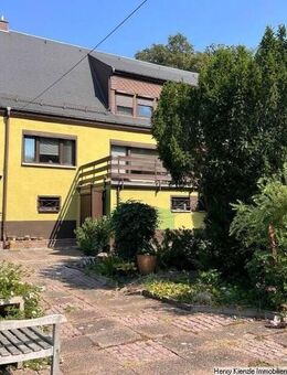 Solide und große Doppelhaushälfte in traumhafter Lage in Meißen - Meißen