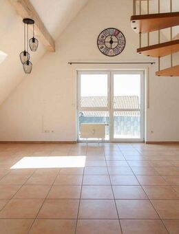 Lichtdurchflutete Maisonette mit Galerie, zwei Balkonen & Duplex-Stellplatz - Schwieberdingen