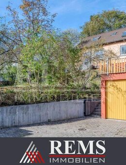 Freistehendes Einfamilienhaus mit Einliegerwohnung in sonniger Hanglage von Uhingen-Baiereck - Uhingen