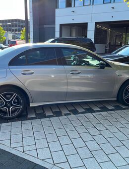 Top gepflegte MB A250e Limousine - Stutensee