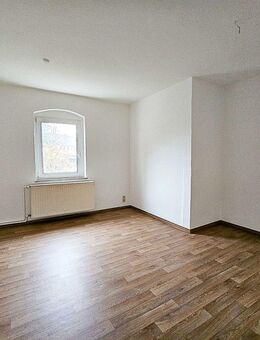 3-Raum-Wohnung in Randlage von Lößnitz im Dachgeschoss - Lößnitz
