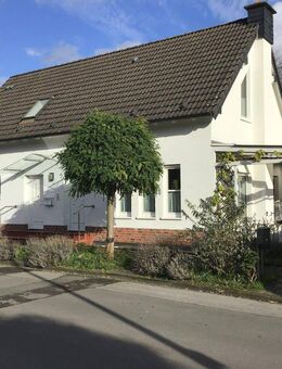 freistehend, hell, komfortabel, pflegeleicht: Einfamilienhaus mit Einliegerwohnung -ohne Provision- - Duisburg