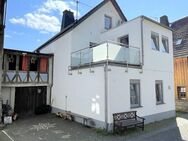 Maisonettewohnung 4 Zimmer mit Weitblick über Merenberg mit geräumigem Balkon und Stellplatz - Merenberg (Marktflecken)