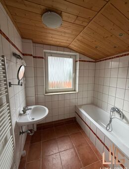 Charmantes Mehrfamilienhaus in ruhiger Lage von Altenstadt - ideal für Familien und Kapitalanleger - Altenstadt (Waldnaab)