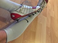 Junger Twink verkauft smelly Fußballschuhe Soccer Boots Sneaker - Berlin