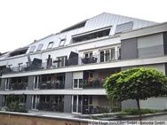 Top DG-Wohnung mit Küche, Loggia und beg.barem Schrank - Nürnberg
