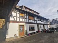 Zweifamilienhaus in ruhiger Wohnlage von Bad Berleburg-Elsoff - Bad Berleburg