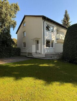 WINDISCH Immobilien - Doppelhaushälfte mit großem Garten in ruhiger Spielstraße zu vermieten - Gröbenzell