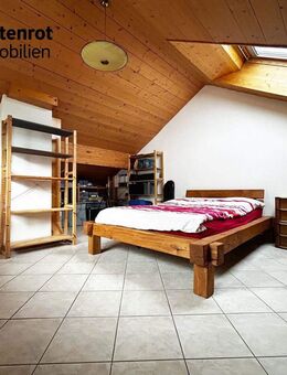 Ihr Zuhause zum Verlieben. 3 Zimmer auf 97 m² über zwei Ebenen. TOP-gepflegt. WOW-Ausblick. Garage. - Sankt Georgen (Schwarzwald)