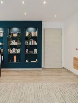 Wohnen mit Mehrwert - Stilvolle 3,5-Zimmer-Wohnung mit Terrasse & TG-Stellplatz - Nittendorf (Markt)