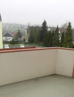 Sonnige 3-Zimmer-Eigentumswohnung mit Balkon und Stellplatz in Höhenlage zu verkaufen! (auch zu vermieten!) - Reichenbach (Vogtland)