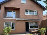 Gepflegtes, freistehendes Einfamilienhaus mit Garage und Ausbaureserve in Quadrath - Bergheim (Nordrhein-Westfalen)