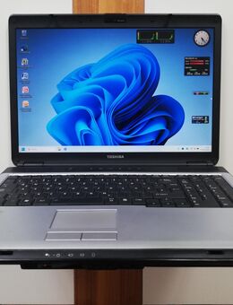 Toshiba Satellite L350-15V 17" SSD 525 GB 4 GB RAM Windows 11 Pro mit Netzteil - Bretten