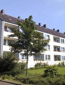 Gut geschnittene 3-Zimmer-Wohnung mit Tageslichtbad und Balkon - Hannover