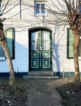 Kapitänshaus im historischen Ortskern für Baufreunde - Wustrow (Ostseebad)