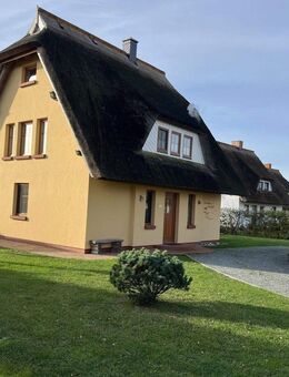 Hochwertiges Reethaus mit wunderschönem Meerblick - Rügen, ruhige Lage - Dranske