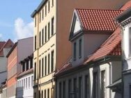 große, ruhige 2-Zi.DG Whg mit Blick auf die Marienkirche. im Herzen der Altstadt, für Jung und Alt - Stralsund