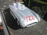 Modellautos 1:18--Mercedes Benz verschiedene .Siehe dazu die Fotos - Meckenheim