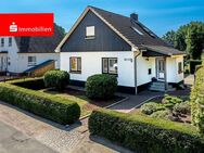 Einfamilienhaus mit besonderem Charme und traumhaften Grundstück! - Elmshorn