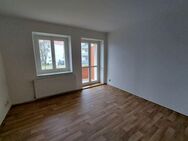 Sanierte 2-Raum-Wohnung mit Balkon - Neustrelitz